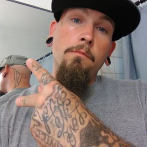 Meet your Posher, Charles